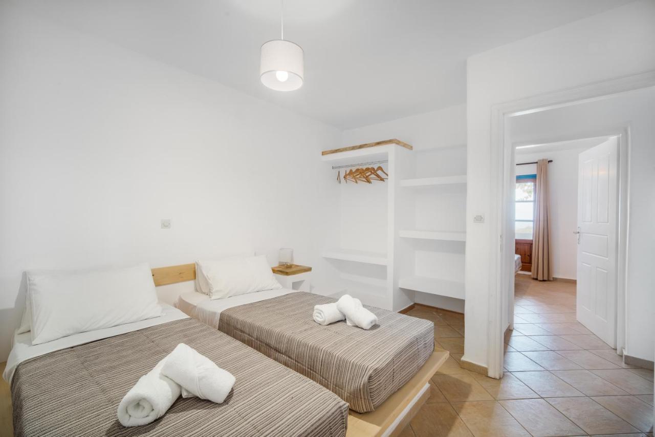Niel Serifos Apartment