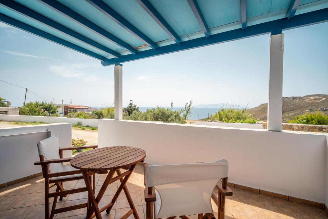 Niel Serifos Apartment